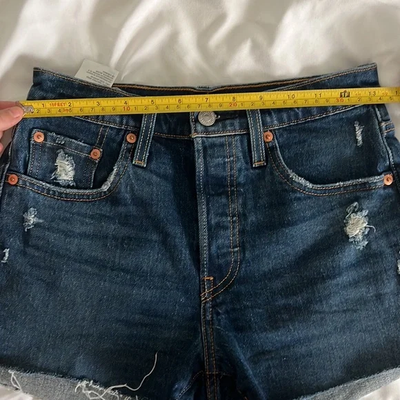 LEVIS HIGH RISE 501 DENIM SHORTS ✨ - Picture 6 of 6